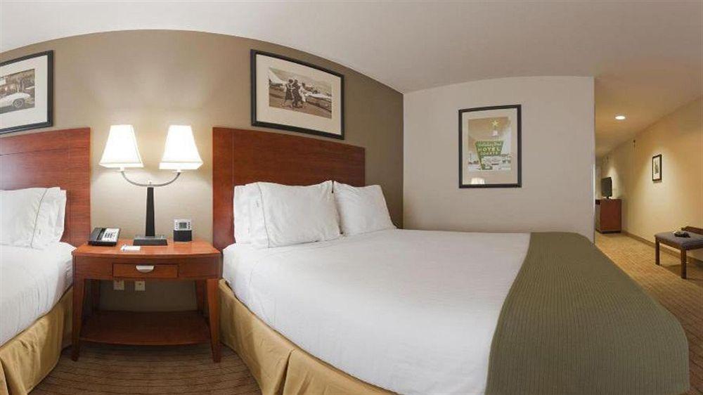 Holiday Inn Express & Suites Searcy By Ihg Екстериор снимка